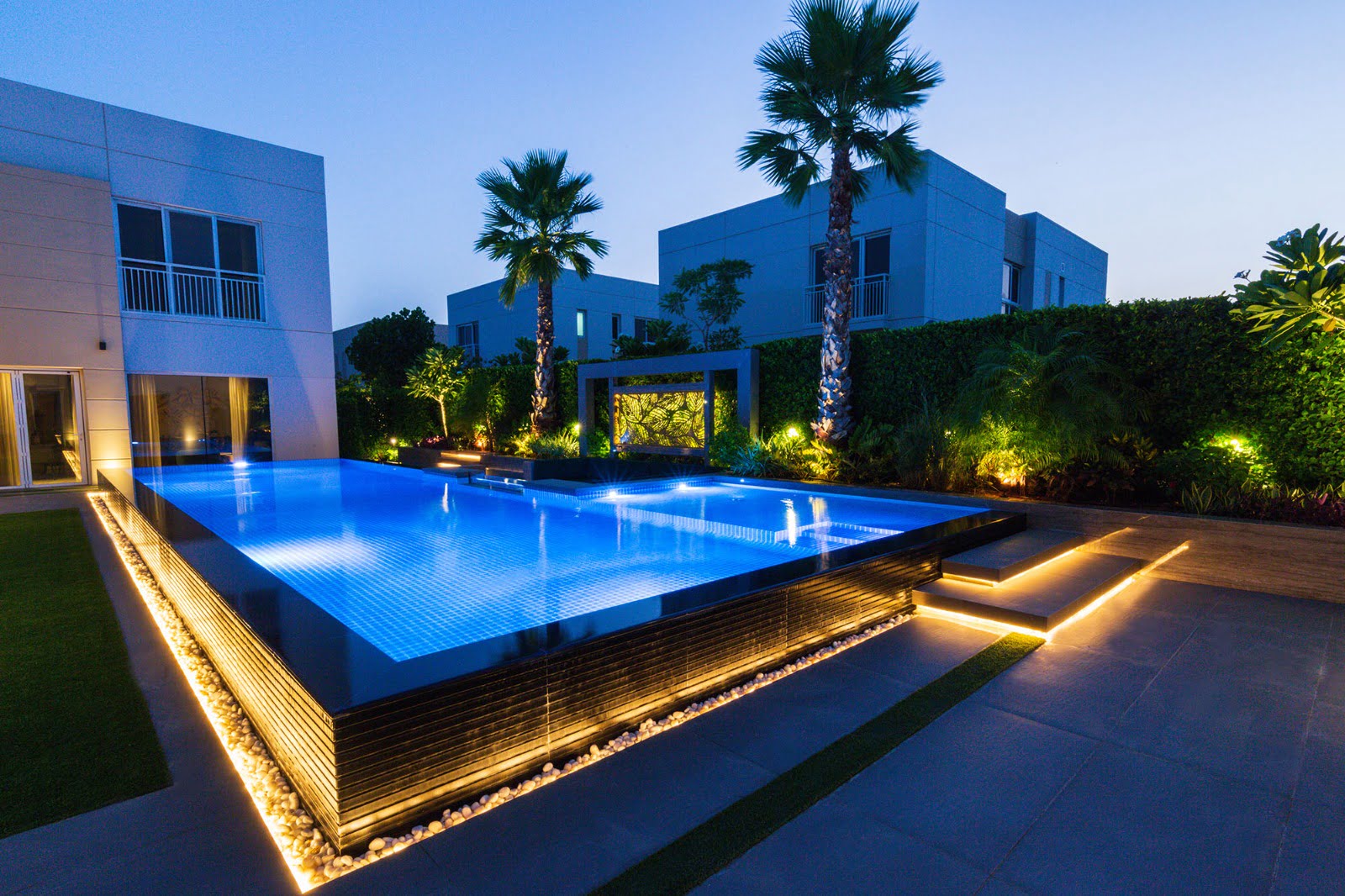 swimming-pool- construction-companies-in-dubai